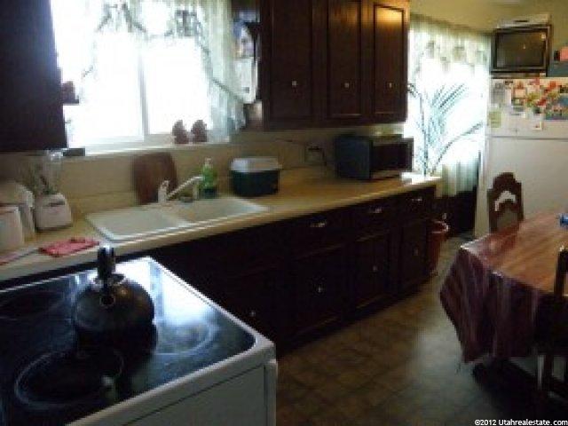 440 E 900 S, Centerville, UT 84014 — photo 4