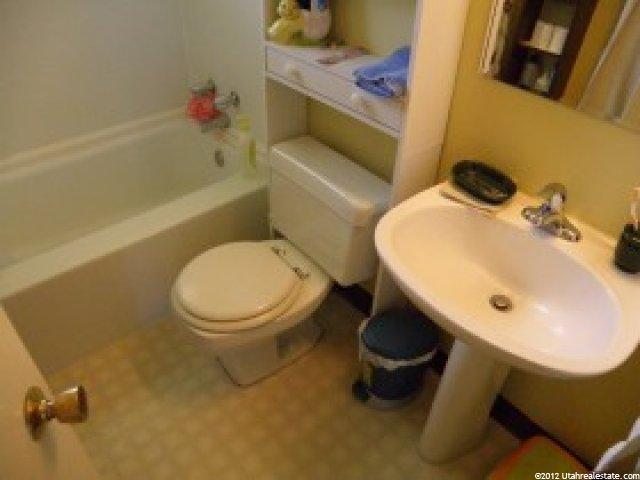 440 E 900 S, Centerville, UT 84014 — photo 5