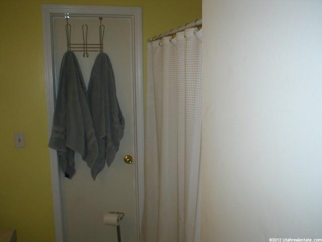 396 S 500 W, Layton, UT 84041 — photo 2