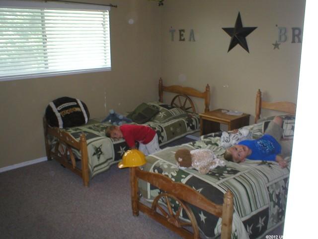 396 S 500 W, Layton, UT 84041 — photo 3