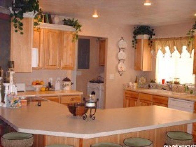 373 N 400 E, Moroni, UT 84646 — photo 2