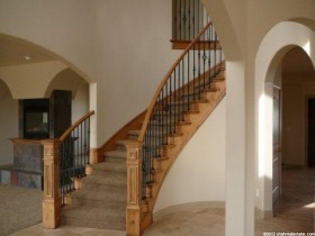 566 W 2400 S, Syracuse, UT 84075 — photo 2