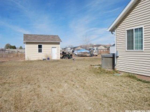 541 N 300 E, Roosevelt, UT 84066 — photo 6