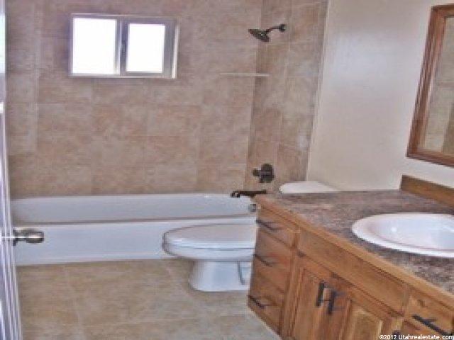 875 W 300 S, Vernal, UT 84078 — photo 6