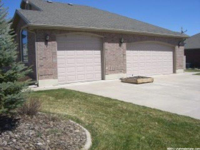 6846 Trappers Cir, Mountain Green, UT 84050 — photo 4