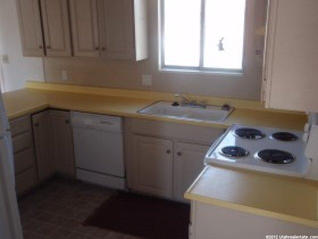 677 S 200 E, Roosevelt, UT 84066 — photo 4