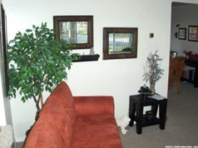 683 E Countryside Ct, Midvale, UT 84047 — photo 2