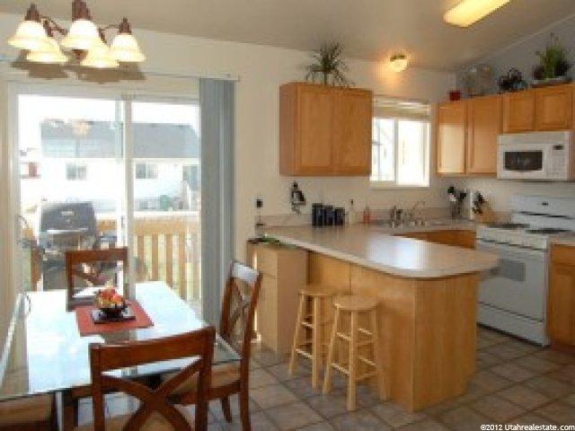 833 W 1350 N, Clinton, UT 84015 — photo 2