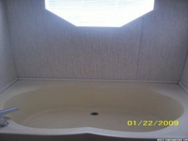 911 E 2970 S, Vernal, UT 84078 — photo 4