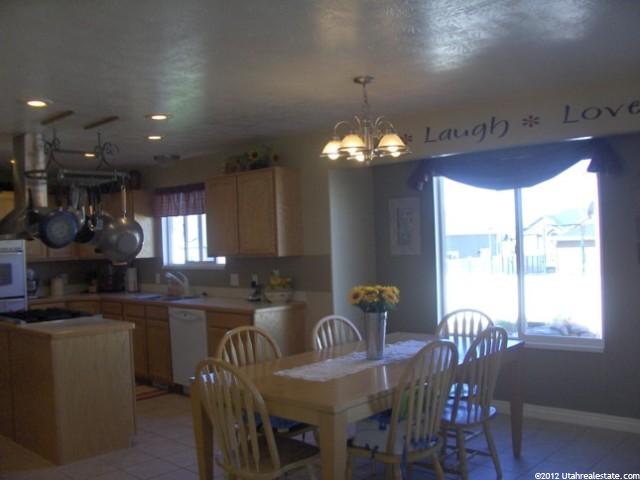 946 S 1480 W, Syracuse, UT 84075 — photo 3