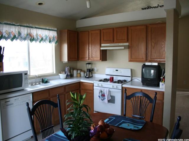 8732 Soapberry Dr, Magna, UT 84044 — photo 4