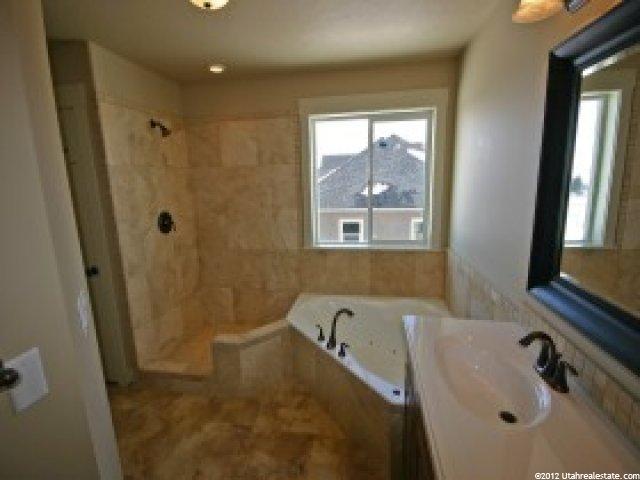 548 E 450 N, Hyde Park, UT 84318 — photo 7