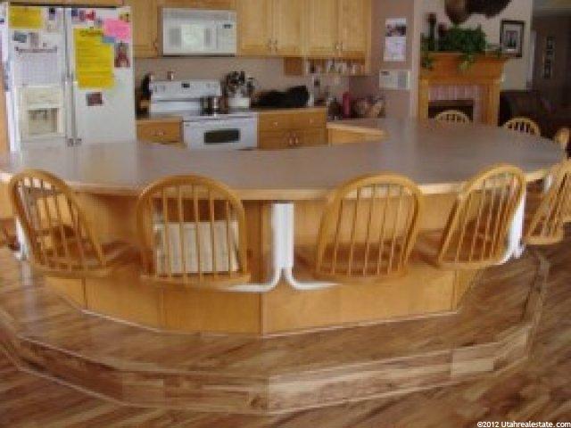 1944 Hill St, Kaysville, UT 84037 — photo 4