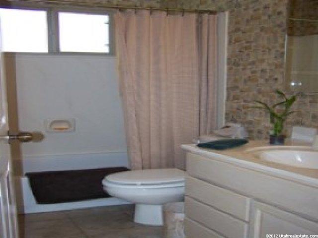 5078 S 2350 W, Roy, UT 84067 — photo 6