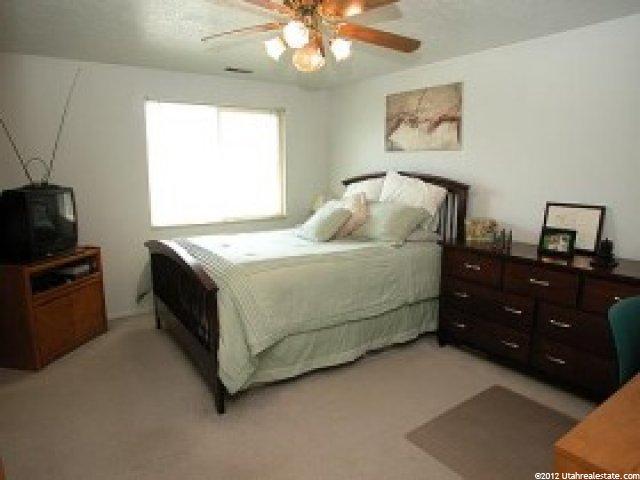 675 W 1950 N, Centerville, UT 84014 — photo 11