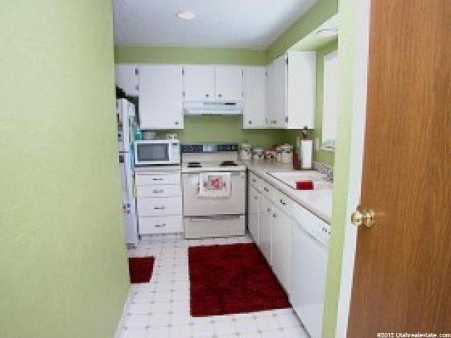 675 W 1950 N, Centerville, UT 84014 — photo 8
