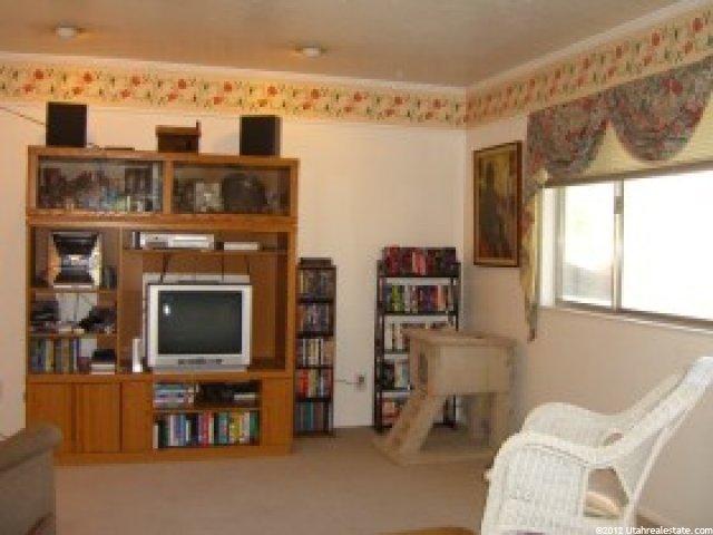 5077 S 2800 W, Roy, UT 84067 — photo 2