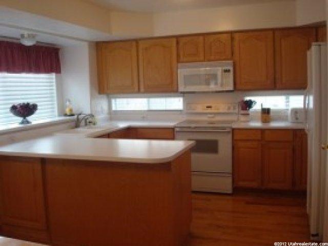 727 Lewis And Clark Cir, Centerville, UT 84014 — photo 3