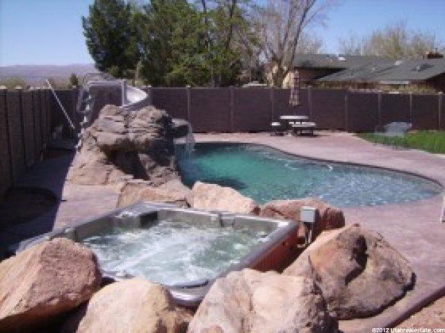1133 Baneberry Dr, Bloomington, UT 84790 — photo 7