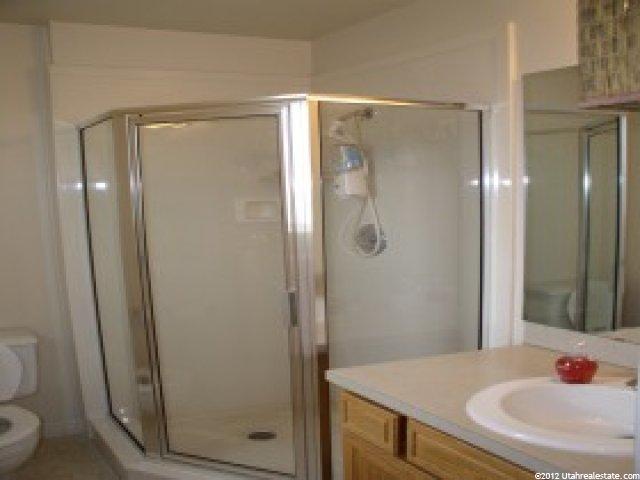 1406 E Cherry Ln, Layton, UT 84040 — photo 3