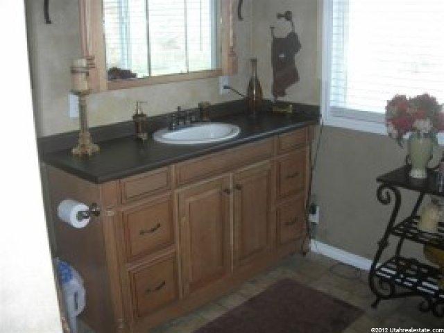 1362 N 675 W, West Bountiful, UT 84087 — photo 7