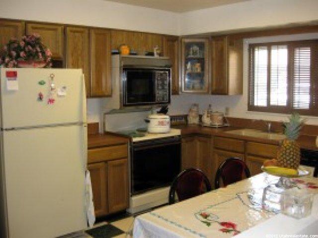 5655 S Aspen Ct E, South Ogden, UT 84403 — photo 2