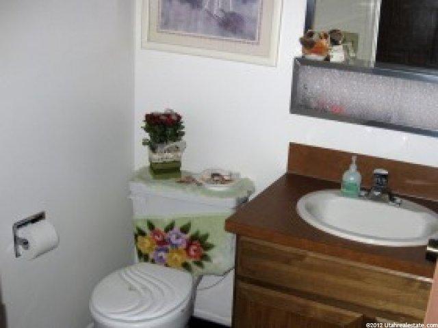 5655 S Aspen Ct E, South Ogden, UT 84403 — photo 8