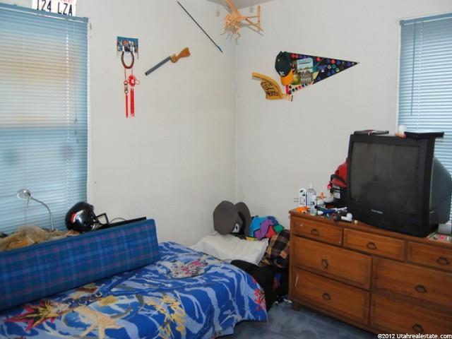 287 N Lakeview Dr, Clearfield, UT 84015 — photo 7