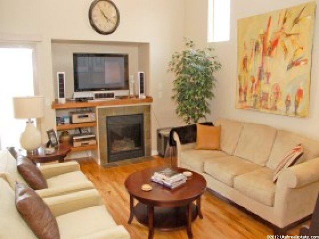 729 E Timbercraft Ln, Midvale, UT 84047 — photo 3