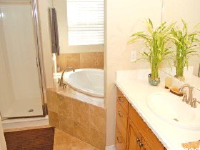 729 E Timbercraft Ln, Midvale, UT 84047 — photo 7