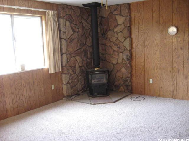 284 S 100 E, Vernal, UT 84078 — photo 4