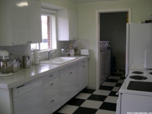 524 E 400 S, Clearfield, UT 84015 — photo 4