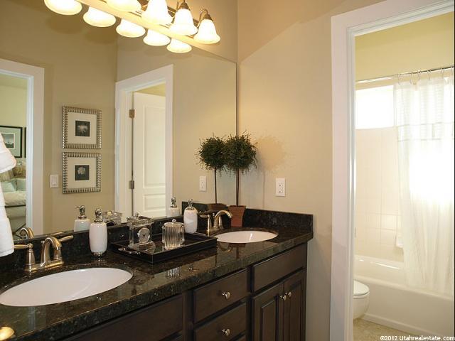 122 N 360 W, Centerville, UT 84014 — photo 6