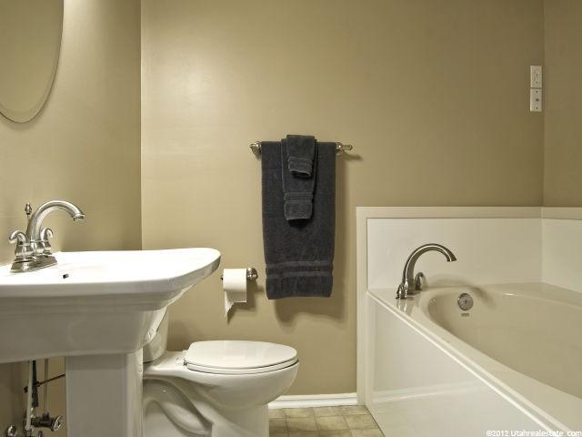 1703 N 1220 W, Clinton, UT 84015 — photo 11
