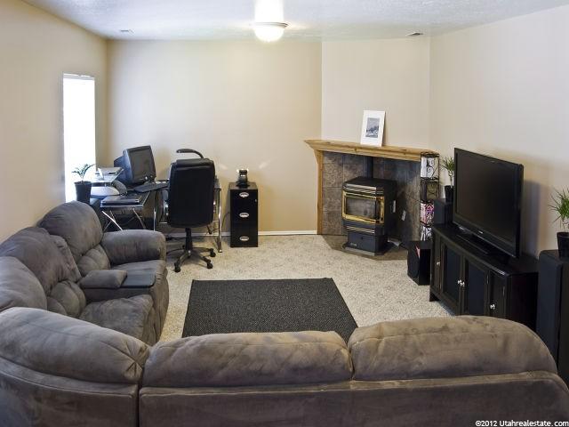 1703 N 1220 W, Clinton, UT 84015 — photo 6