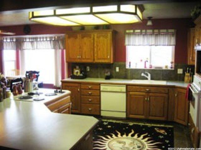 291 N Main St, Millville, UT 84326 — photo 4