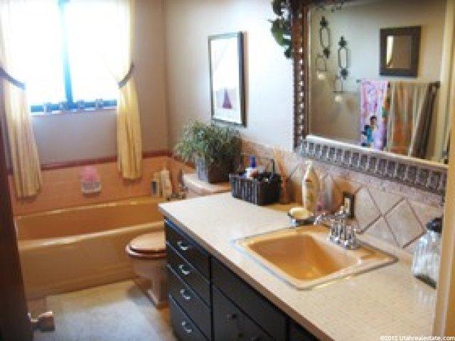 291 N Main St, Millville, UT 84326 — photo 8