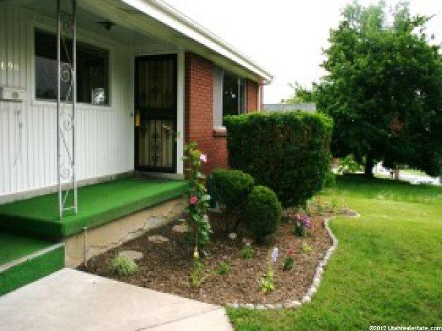 690 E Center St, Bountiful, UT 84010 — photo 2