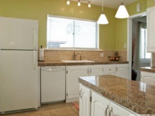 135 N 300 E, Bountiful, UT 84010 — photo 4