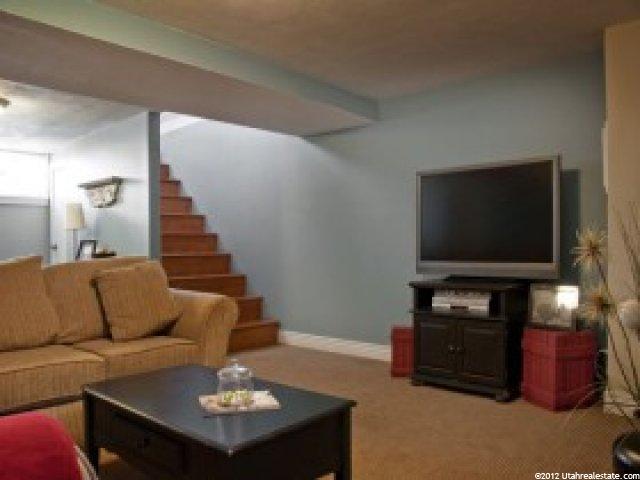 135 N 300 E, Bountiful, UT 84010 — photo 9
