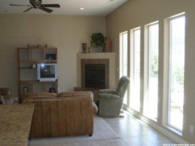 596 S Mountain Vw, Brookside, UT 84782 — photo 5