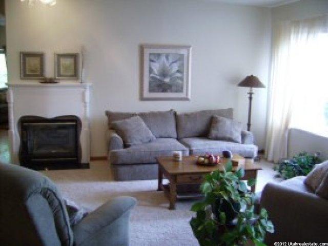 930 Almond Cir, Bloomington, UT 84790 — photo 4
