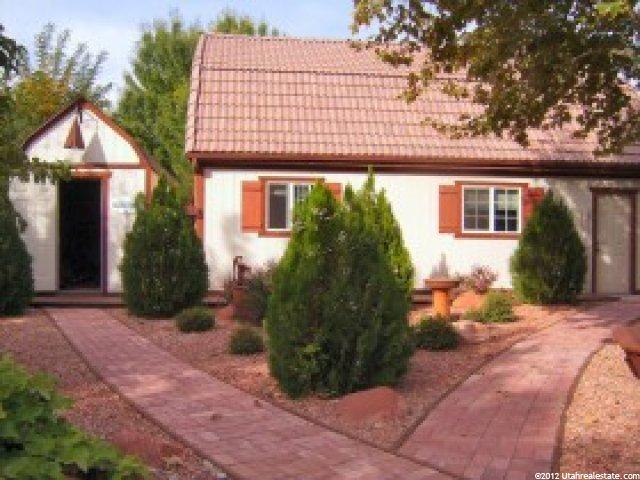 930 Almond Cir, Bloomington, UT 84790 — photo 9