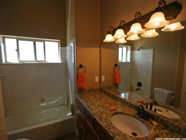 493 E 410 N, Hyde Park, UT 84318 — photo 9