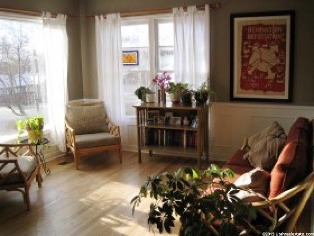 345 S 600 E, River Heights, UT 84321 — photo 2