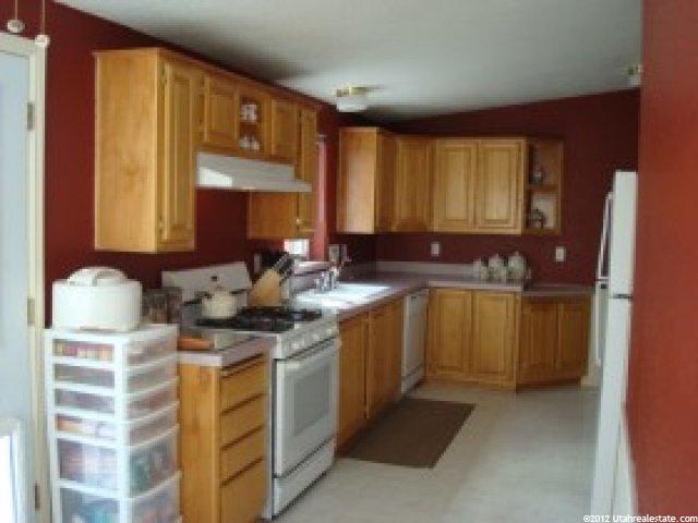993 S 550 W, Tremonton, UT 84337 — photo 2