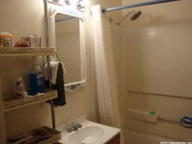 111 E 500 S, Vernal, UT 84078 — photo 4