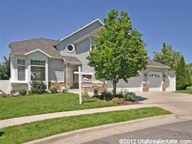 10016 S Rockview Cir E, Sandy, UT 84092