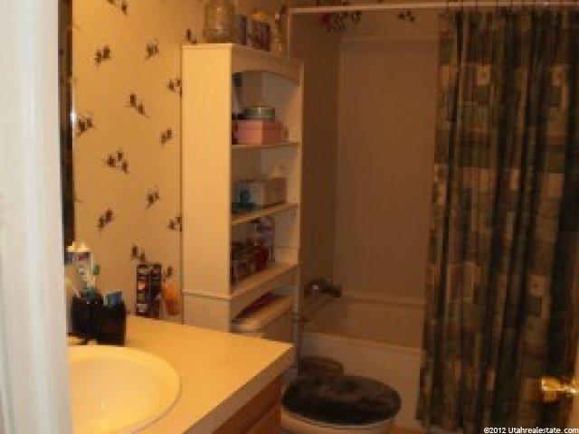 75 W 250 N #97, Clearfield, UT 84015 — photo 6