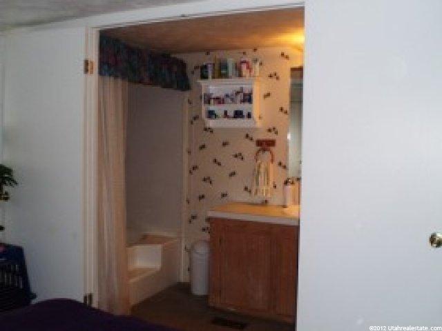 75 W 250 N #97, Clearfield, UT 84015 — photo 8